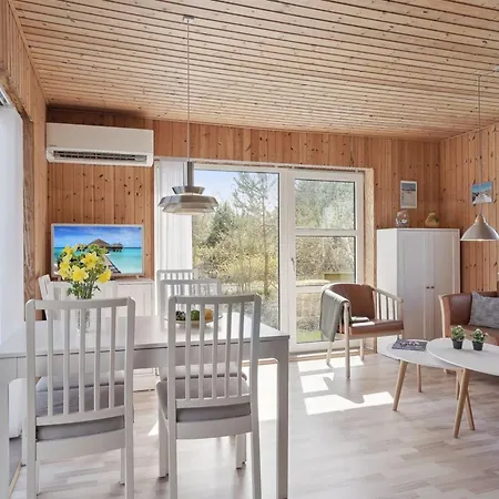 Marjon - 450m From The Sea By Interhome *