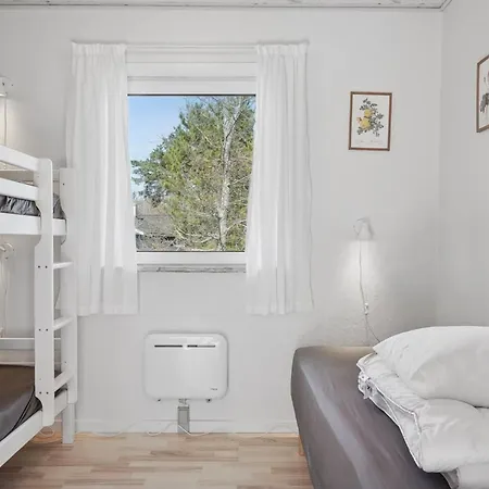 Marjon - 450m From The Sea By Interhome *
